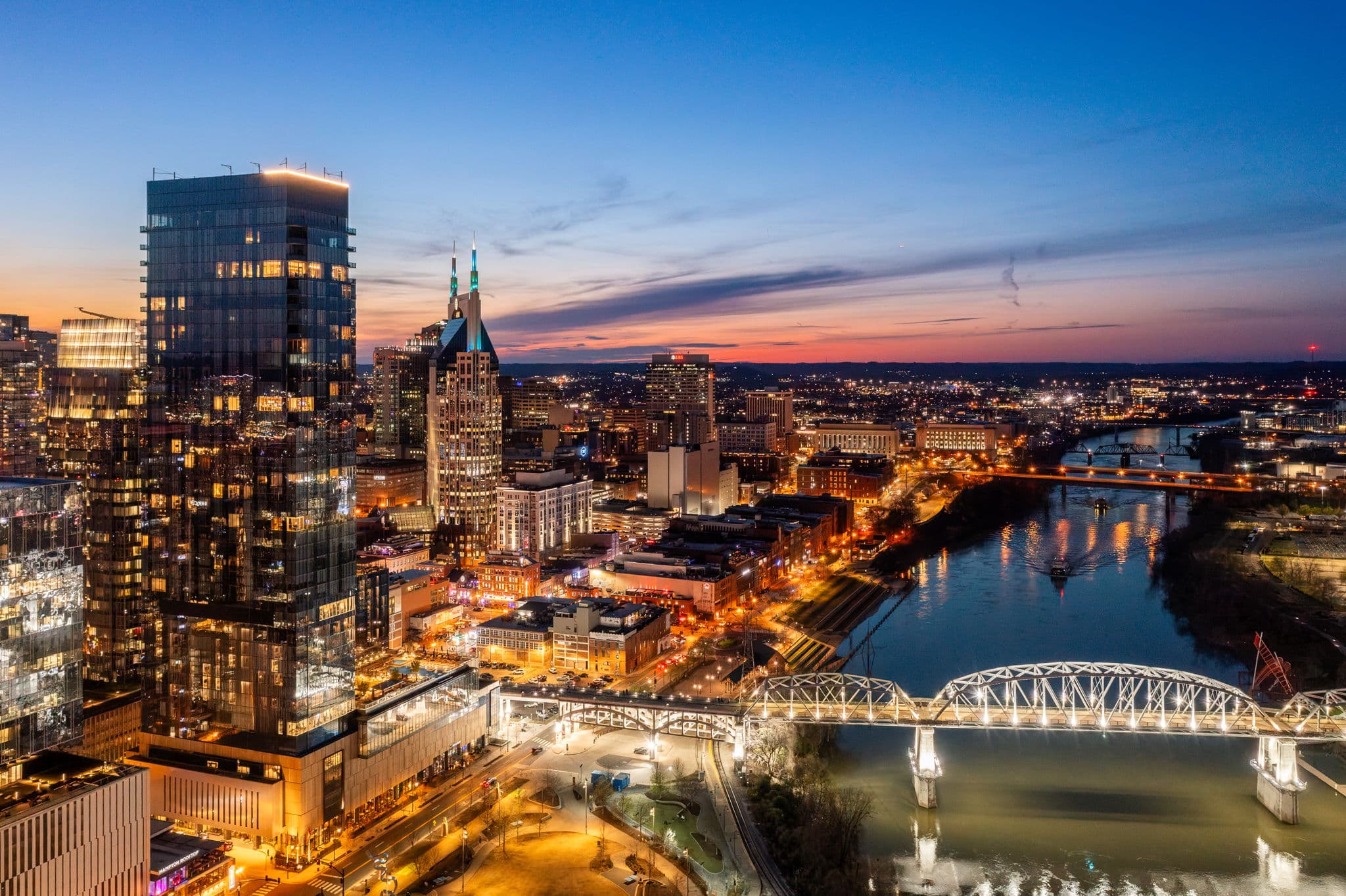 Luxury Nashville Condo with Stunning Views and Amenities