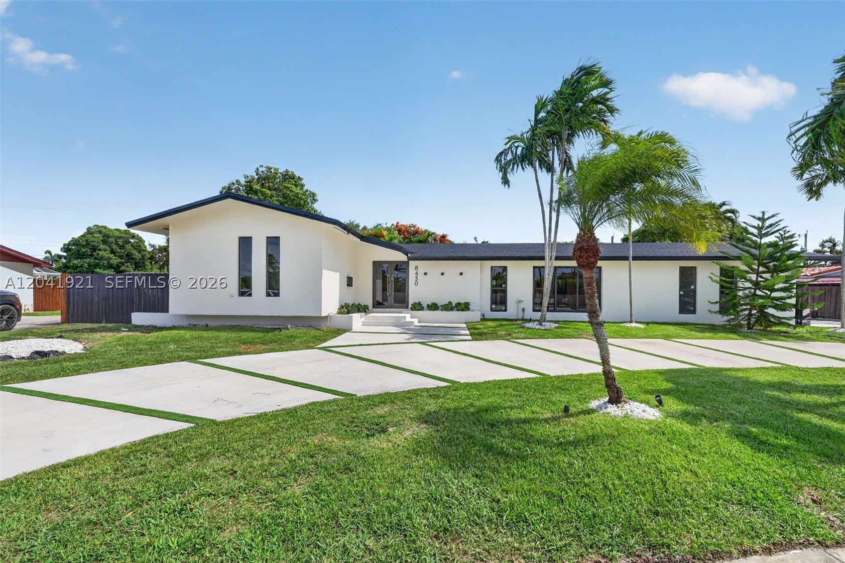 8430 SW 88th St, Miami, FL 33156