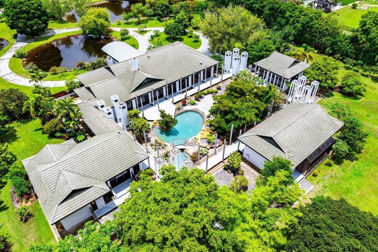 8549 Surrey Lane, Boca Raton, FL 33496