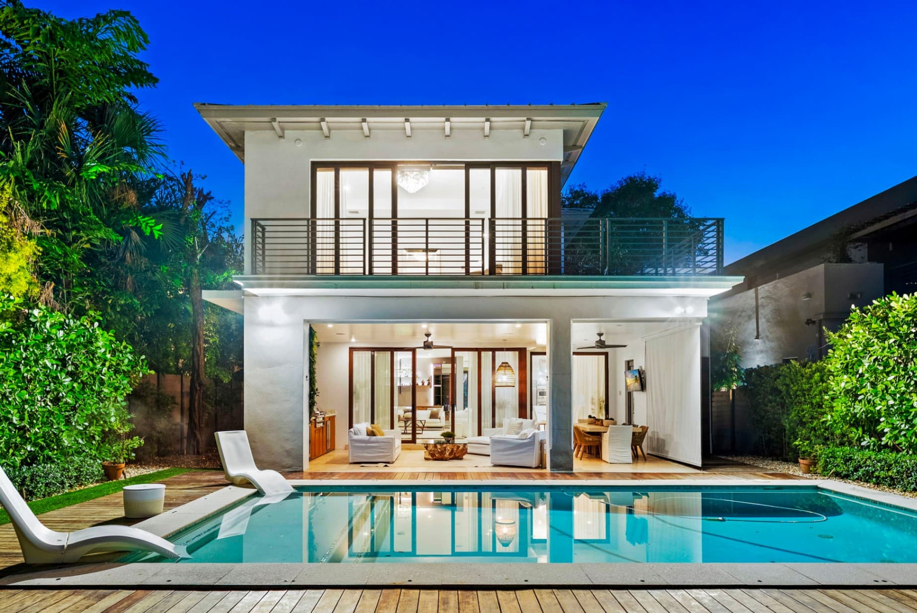 1621 S Bayshore Dr, Miami, FL 33133