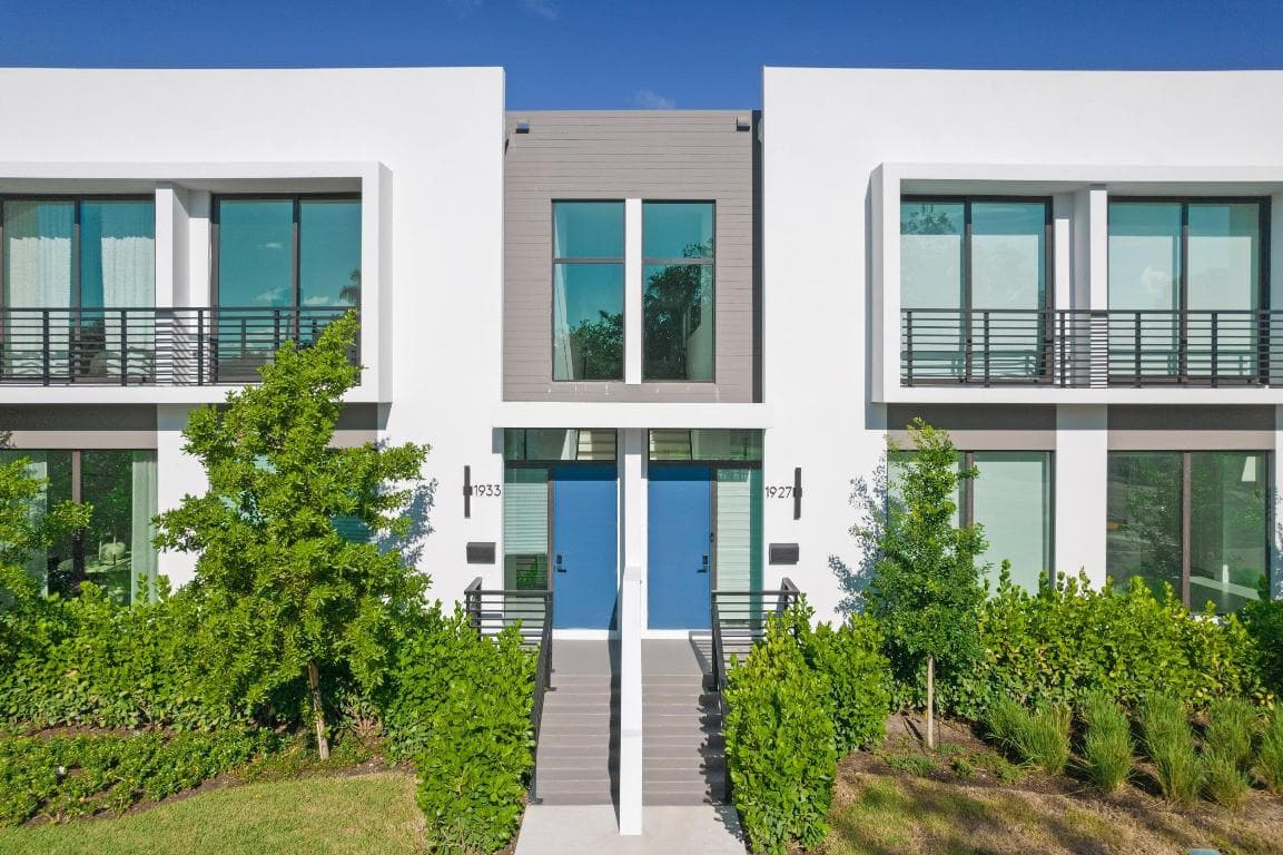 1959 Dock Street, West Palm Beach, FL 33401