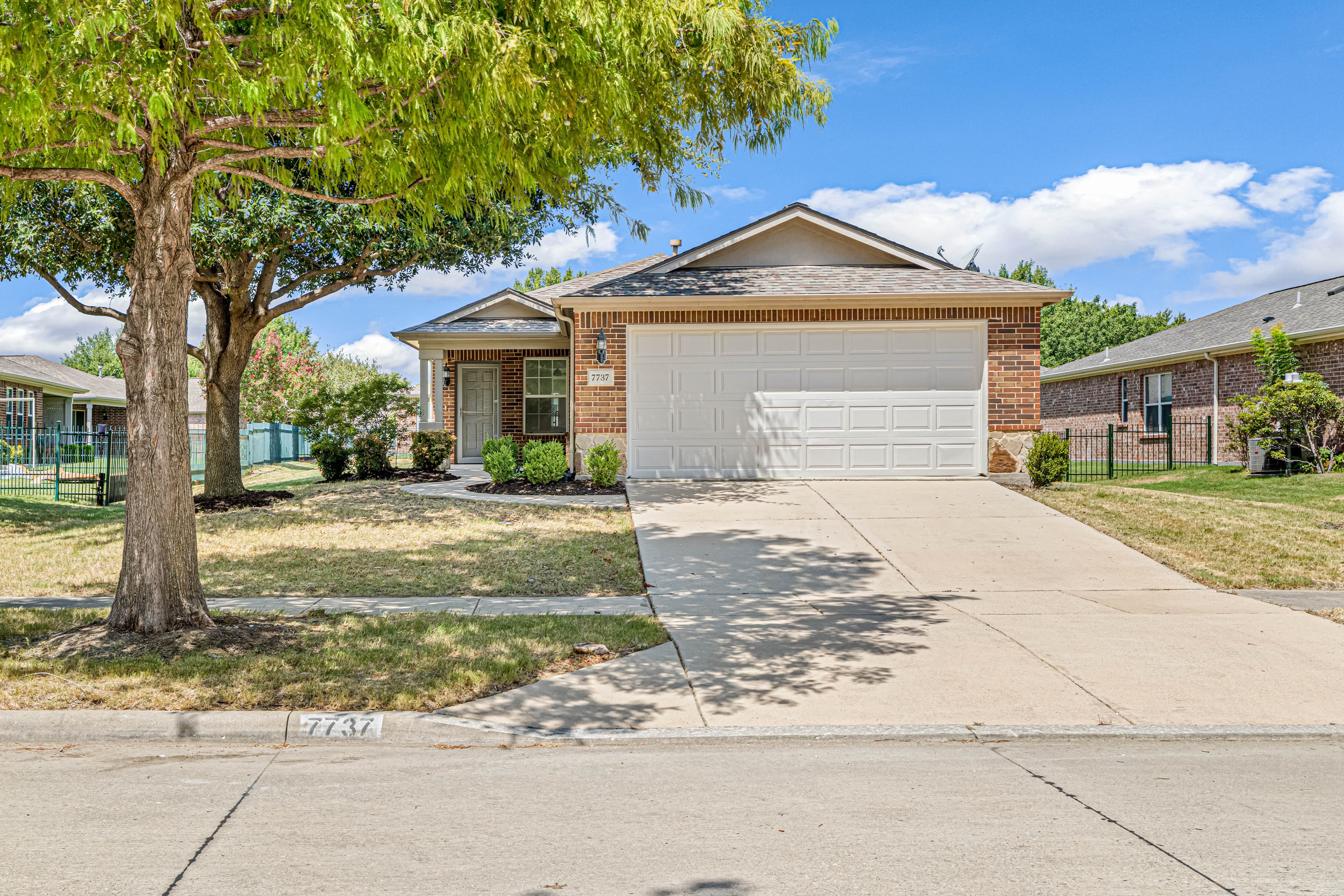 Frisco Home: 2 Bed, 2 Bath, Office, Patio