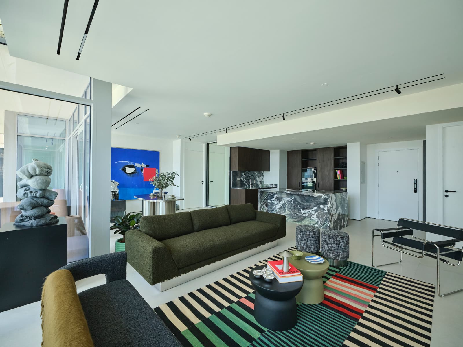 Luxury Dubai Condo For Sale: City View, Gym, Home Office