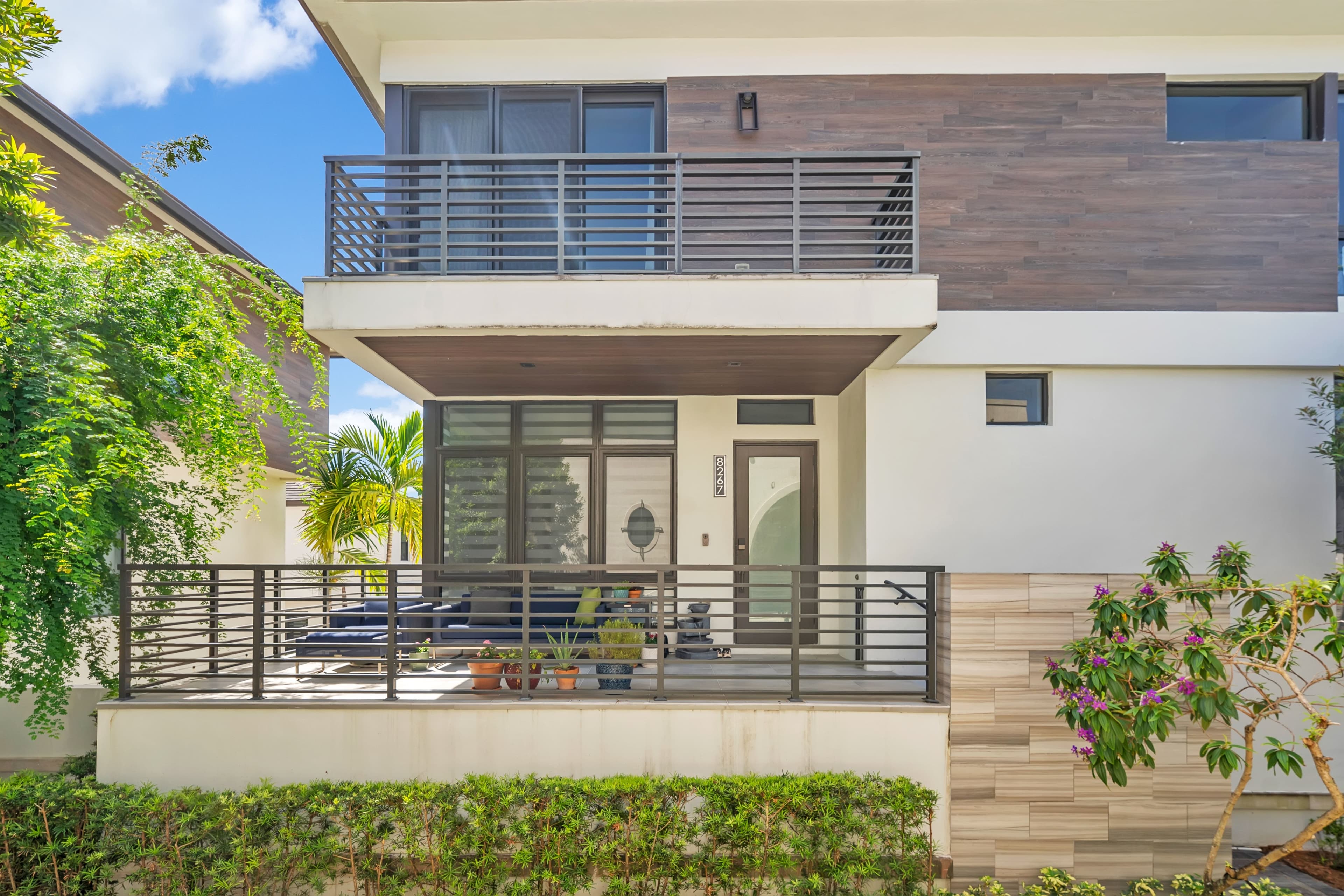 Exceptional Doral House with Premium Amenities