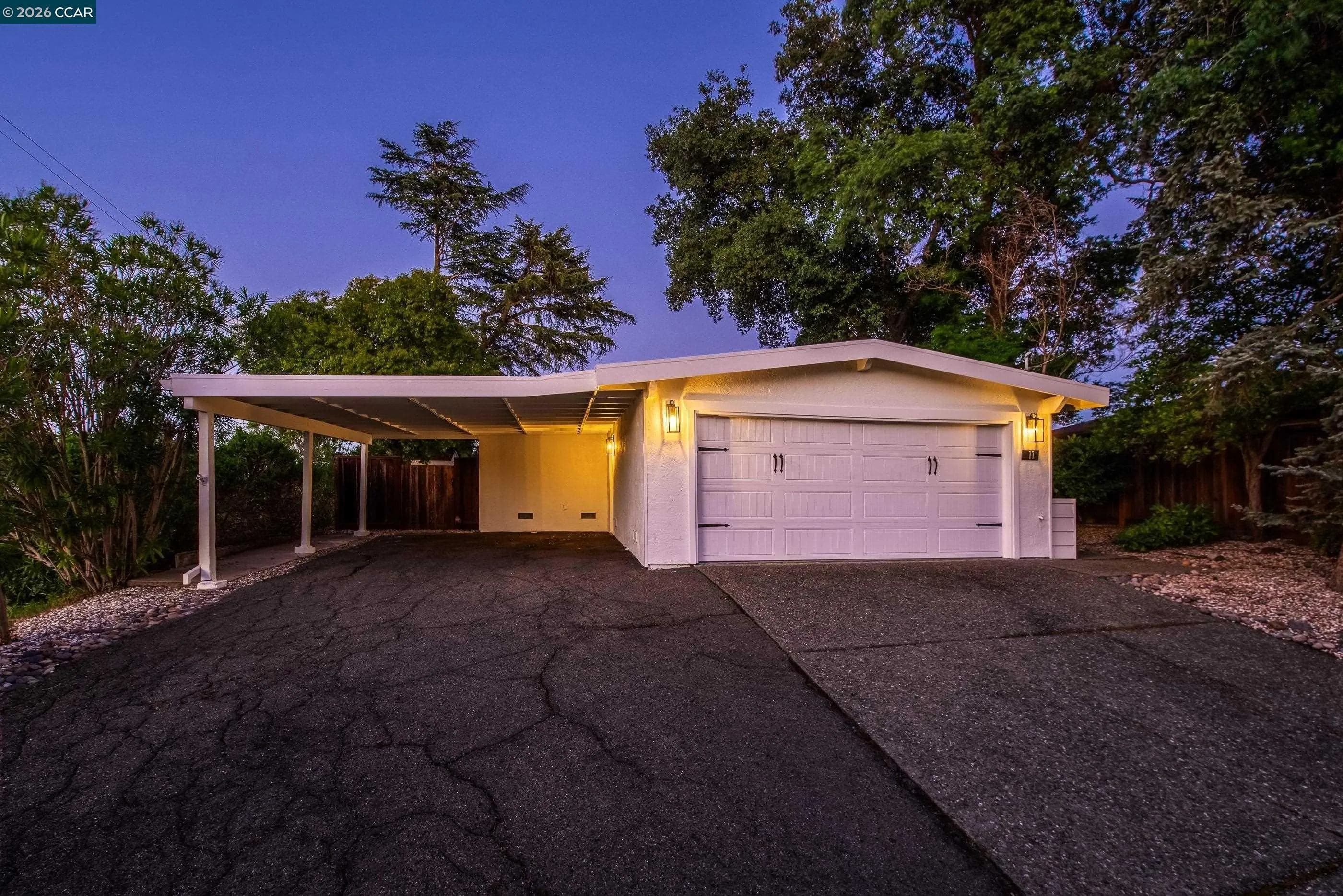 11 Dale Ct, Lafayette, CA 94595