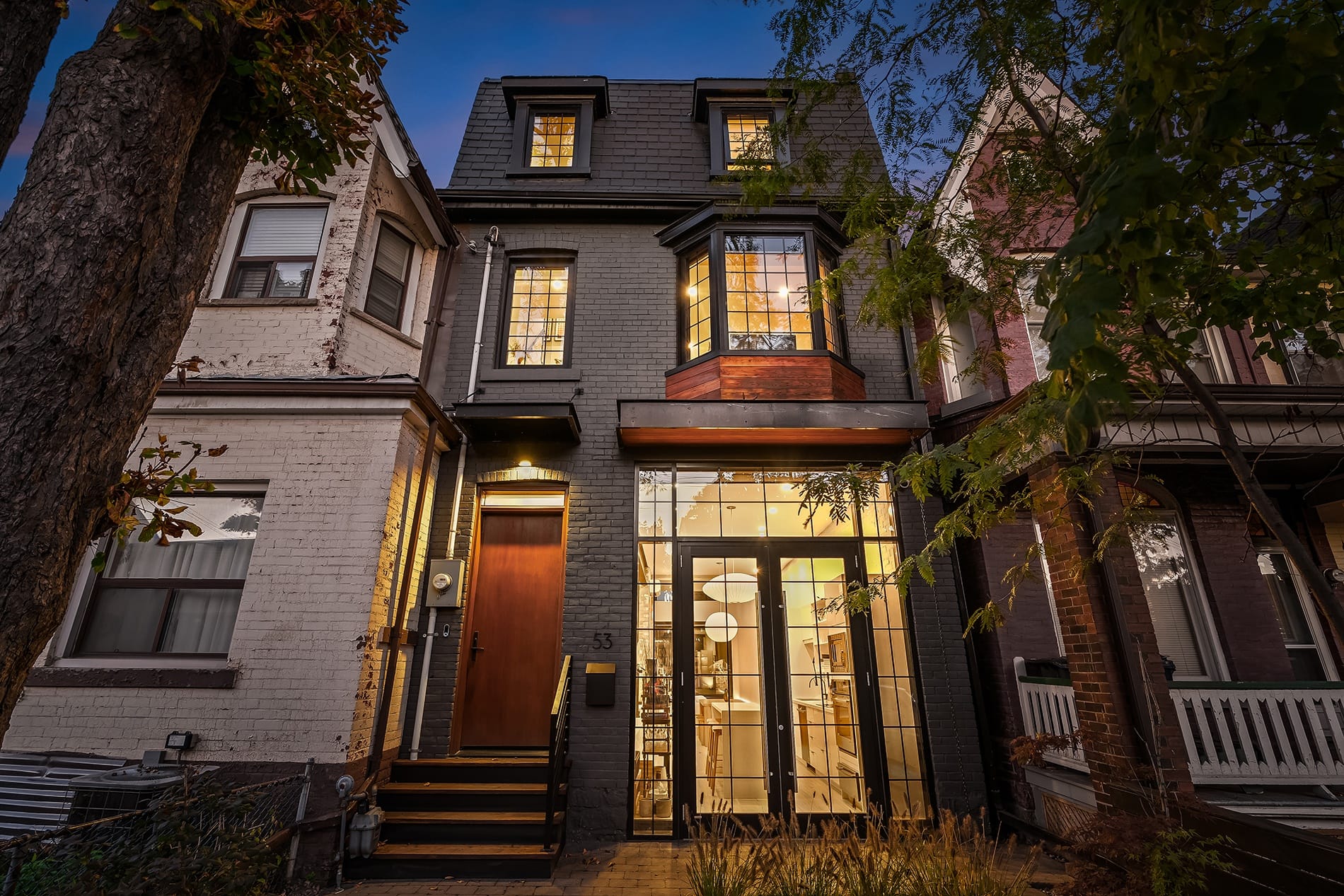 Extraordinary architectural residence on Palmerston Avenue - Image 1