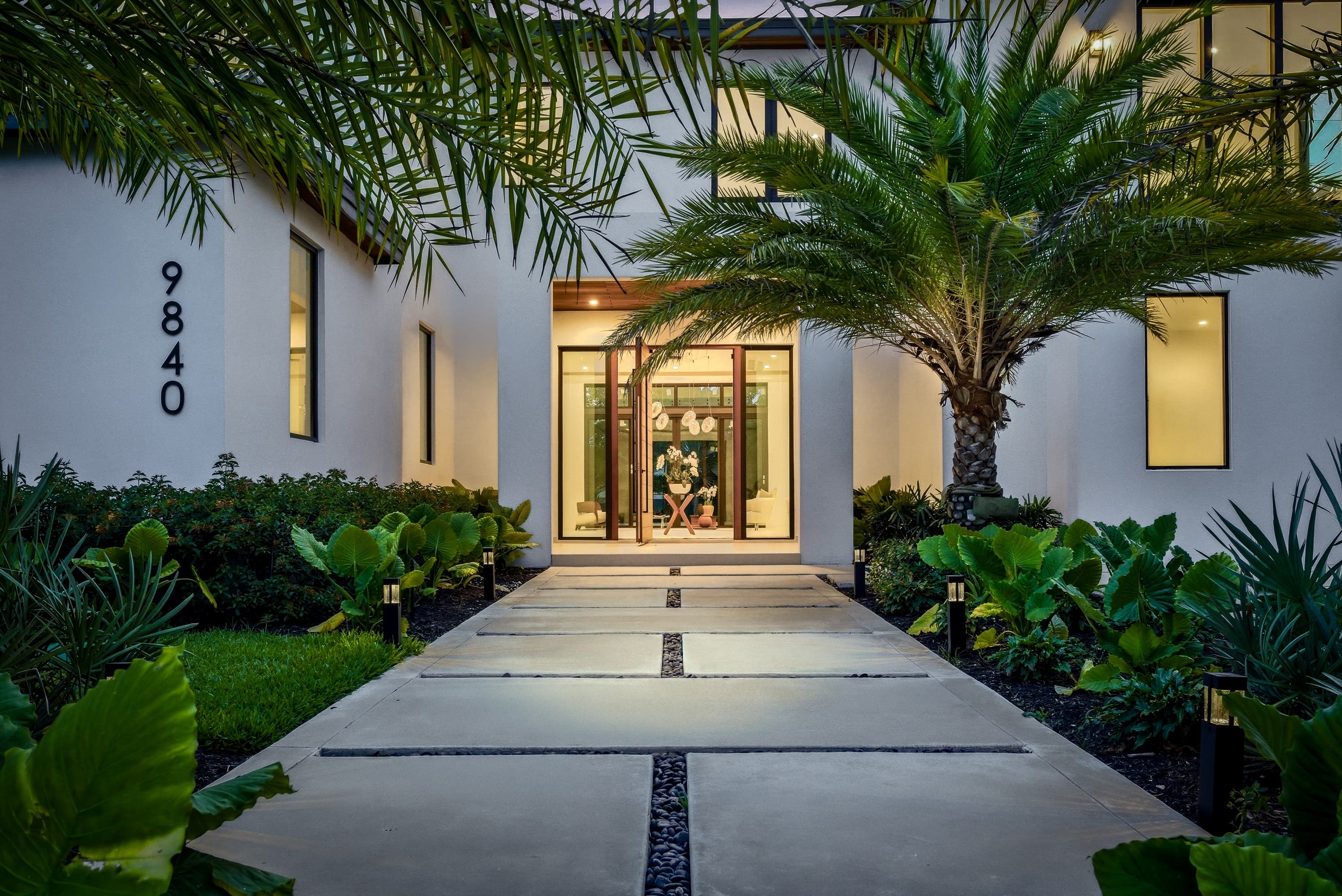 9840 SW 73rd Ct, Pinecrest, FL 33156