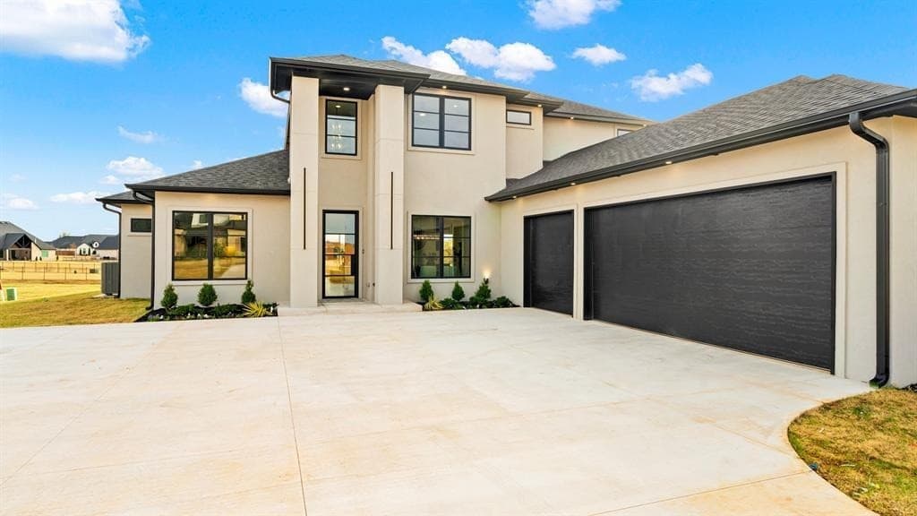 Edmond Luxury with an acre of waterviews