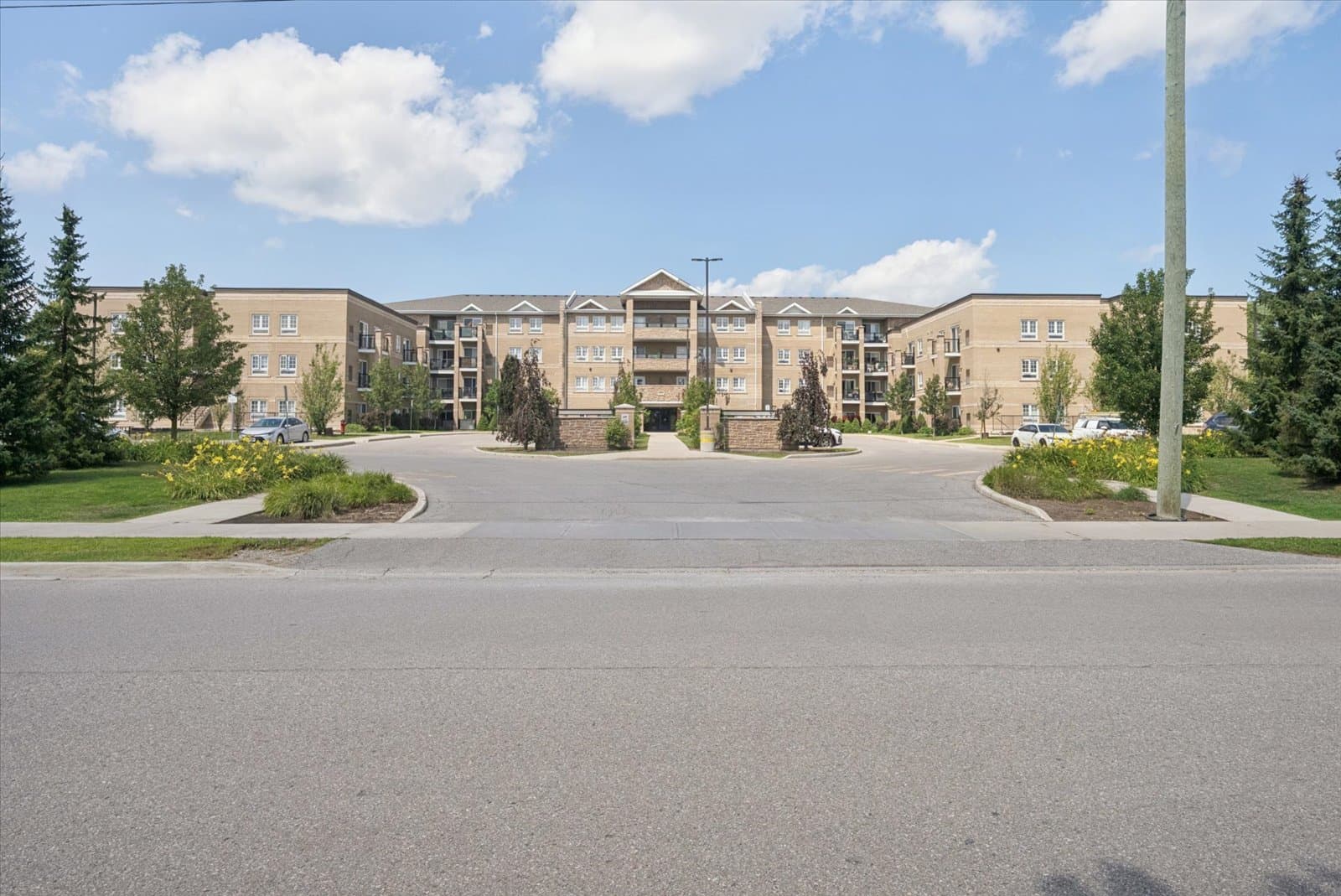 Modern Stouffville Condo with Premium Features