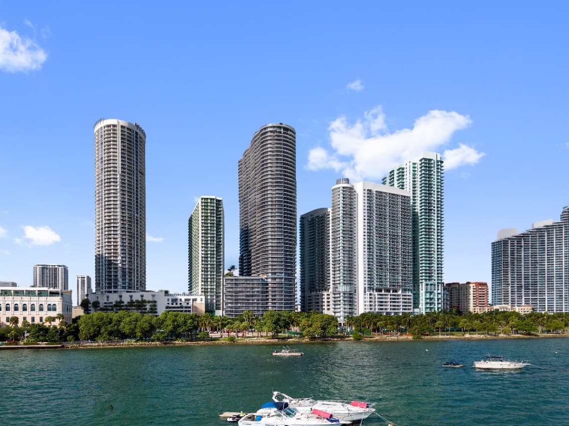 A FULLY FURNISHED HIGH-RISE HOME WITH BAY & CITY VIEWS IN THE HEART OF EDGEWATER