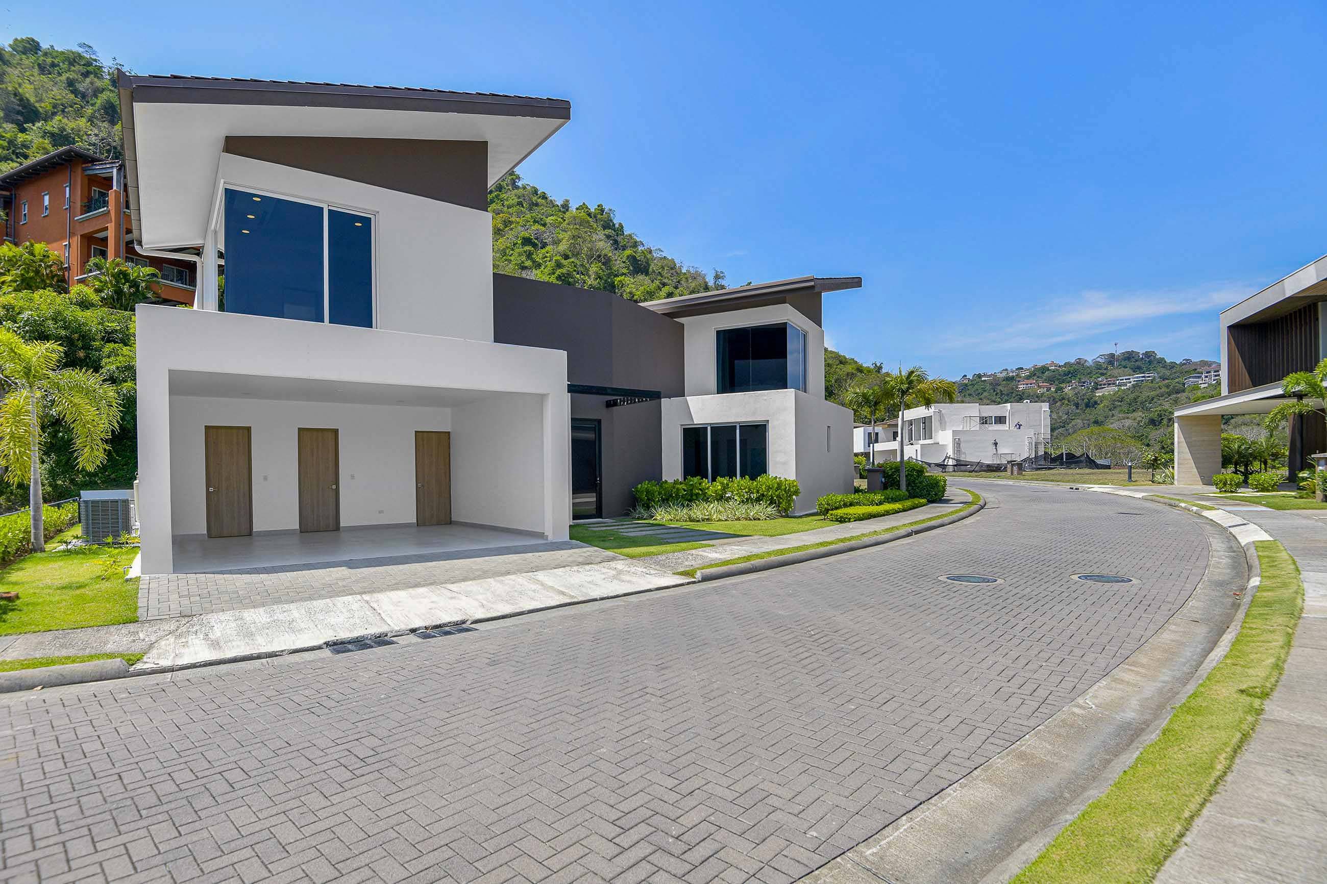 Contemporary Beach Residence