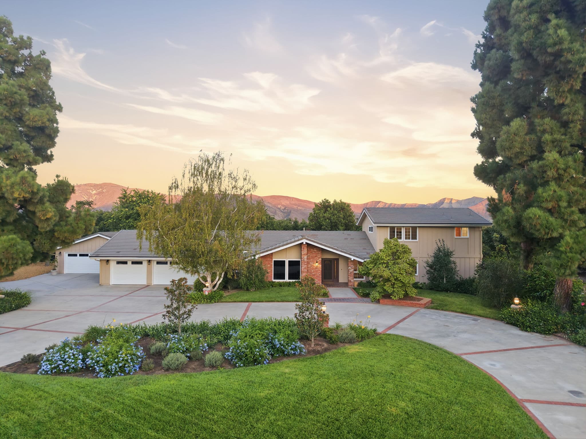 280 Cummings Road, Santa Paula, CA, 93060-9740