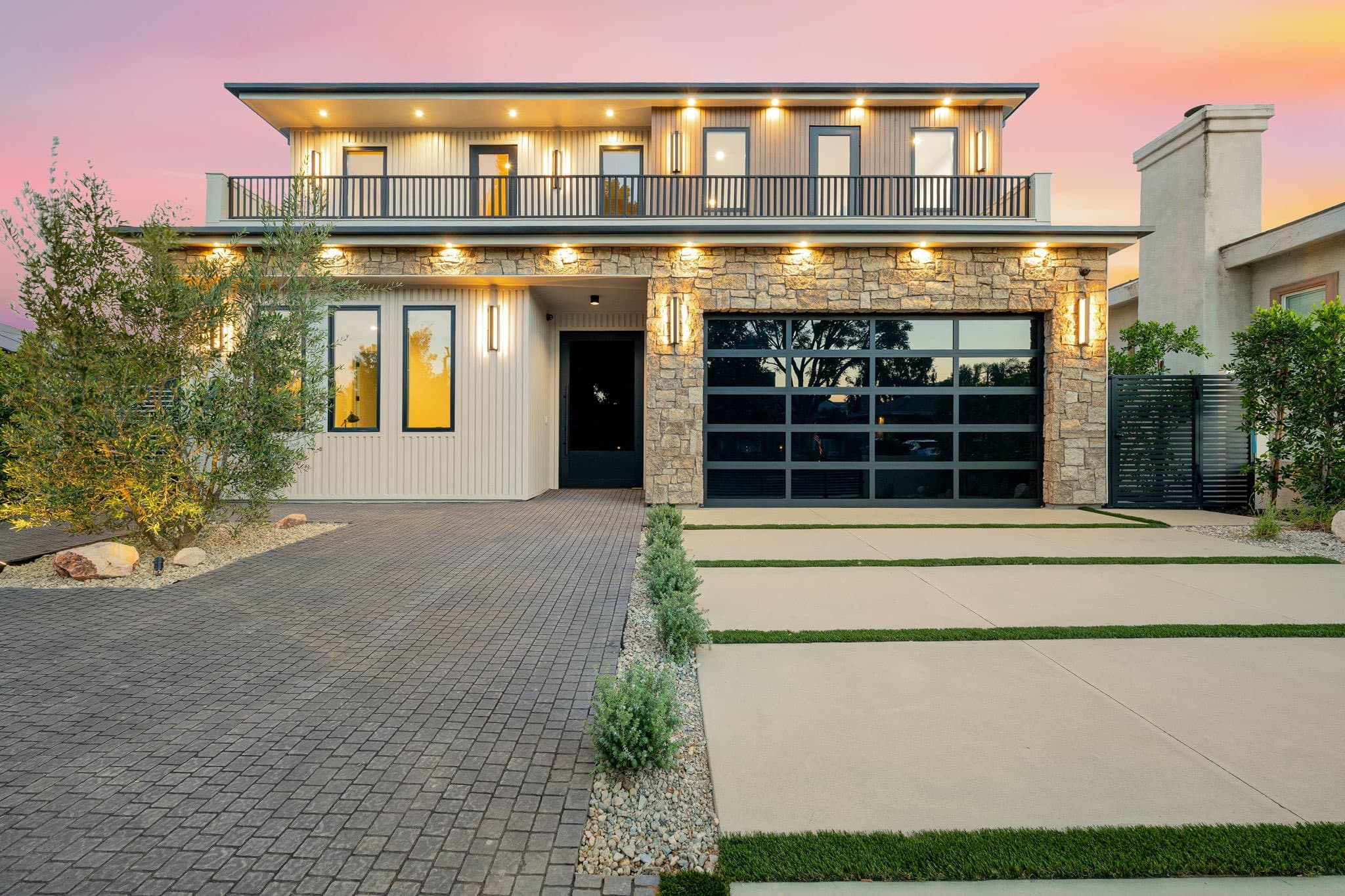 Luxury estate in Encino