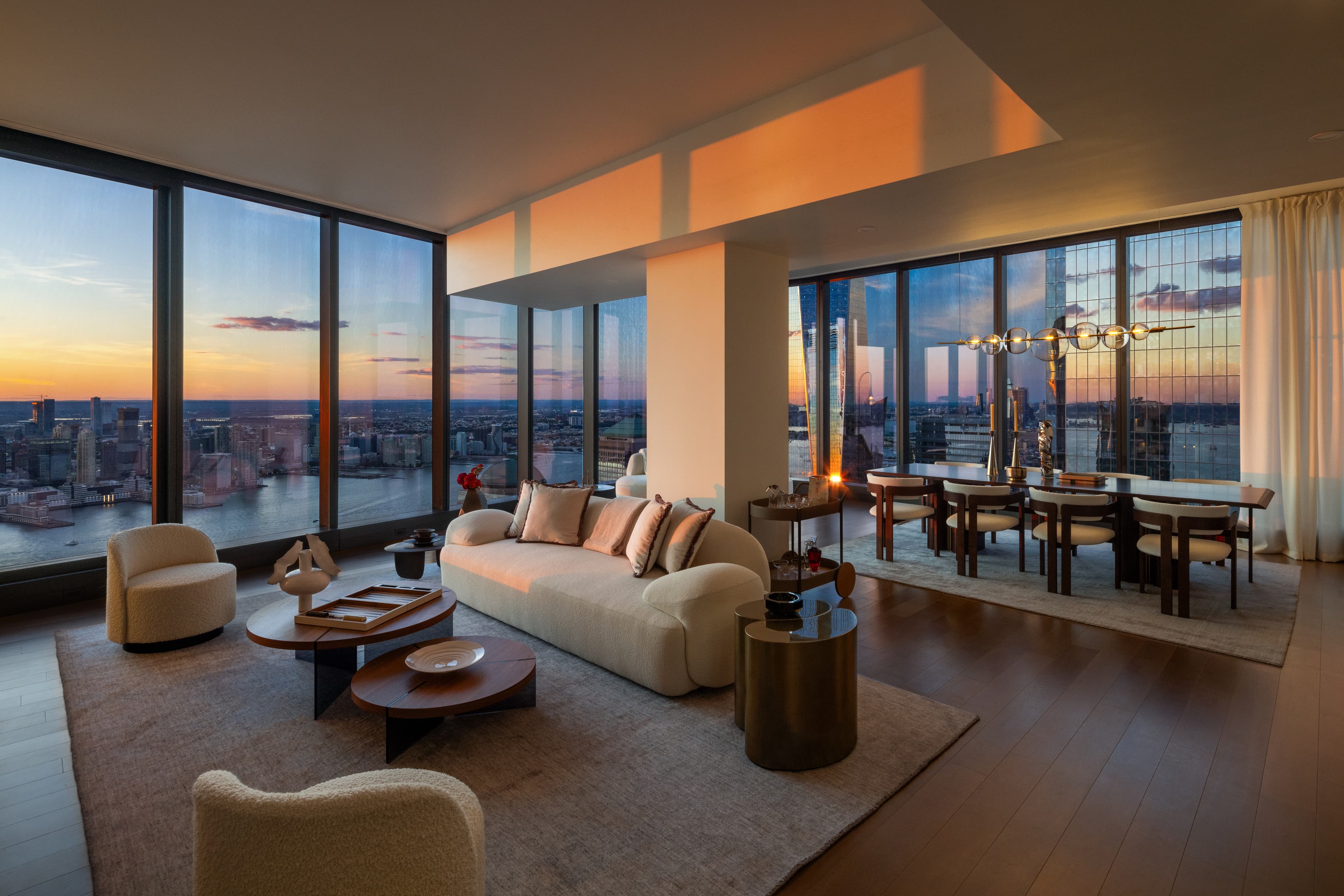 Panoramic Penthouse in Downtown New York