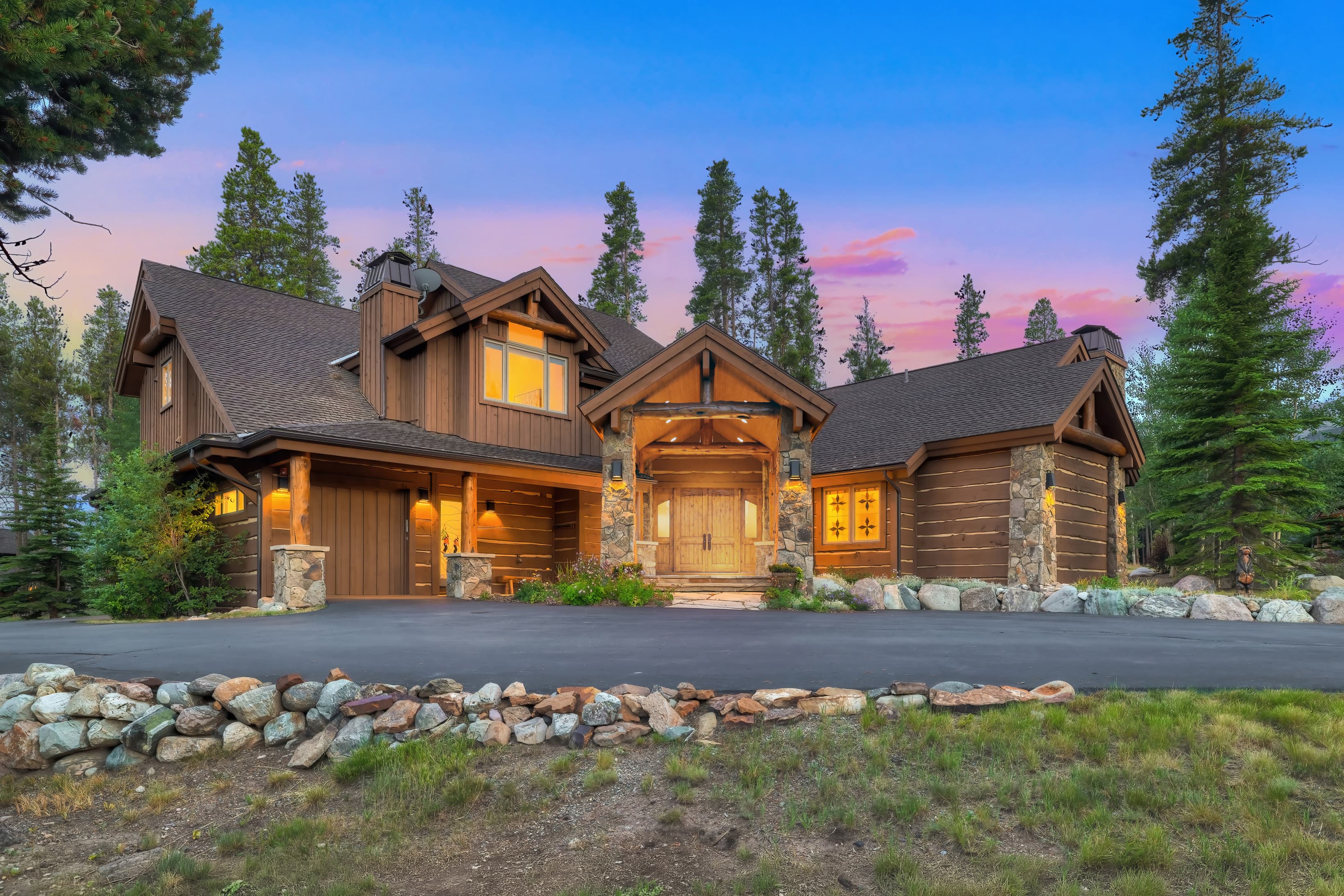 Breckenridge Ski-Access Luxury Home Available