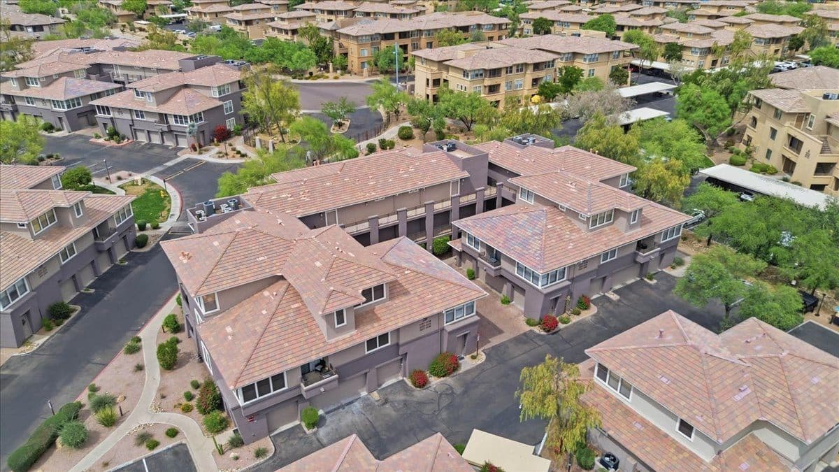 🏜️ Luxury Meets Serenity: Fully Renovated Gated Oasis at The Venu!