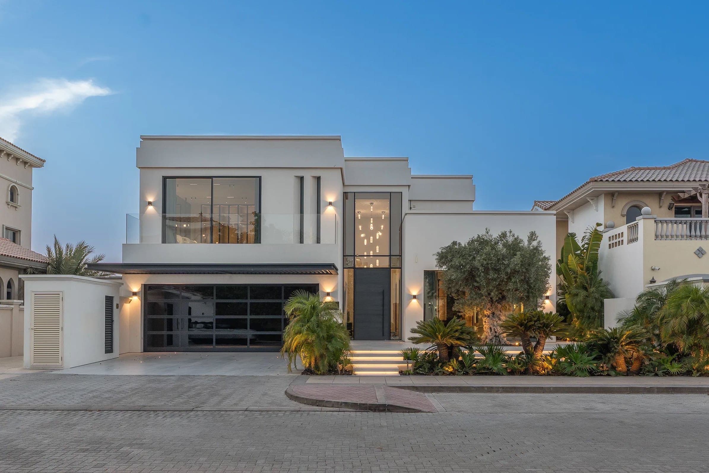 Turnkey Designer | Atlantis Sunset View | Upgraded