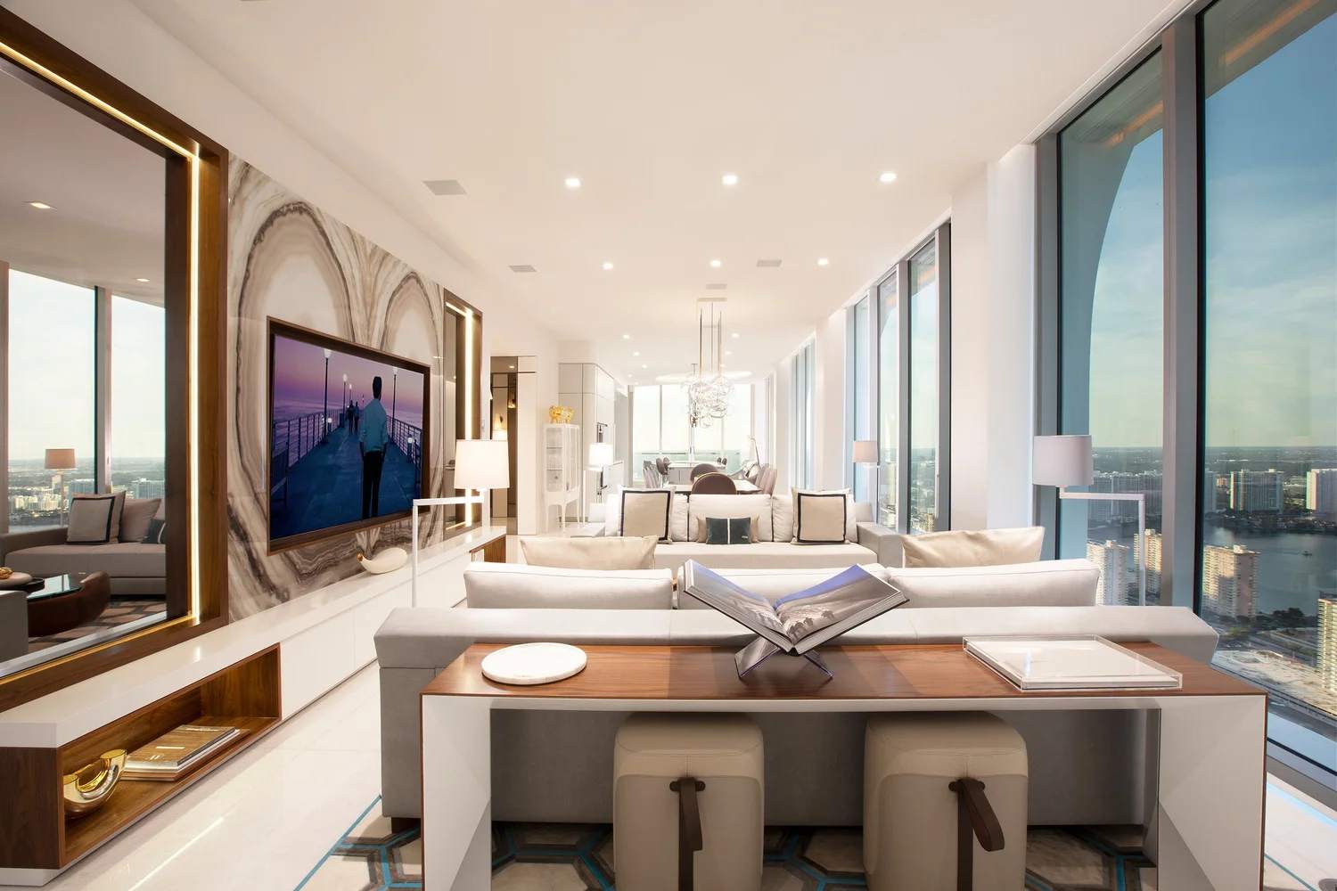 CH Sunny Isles