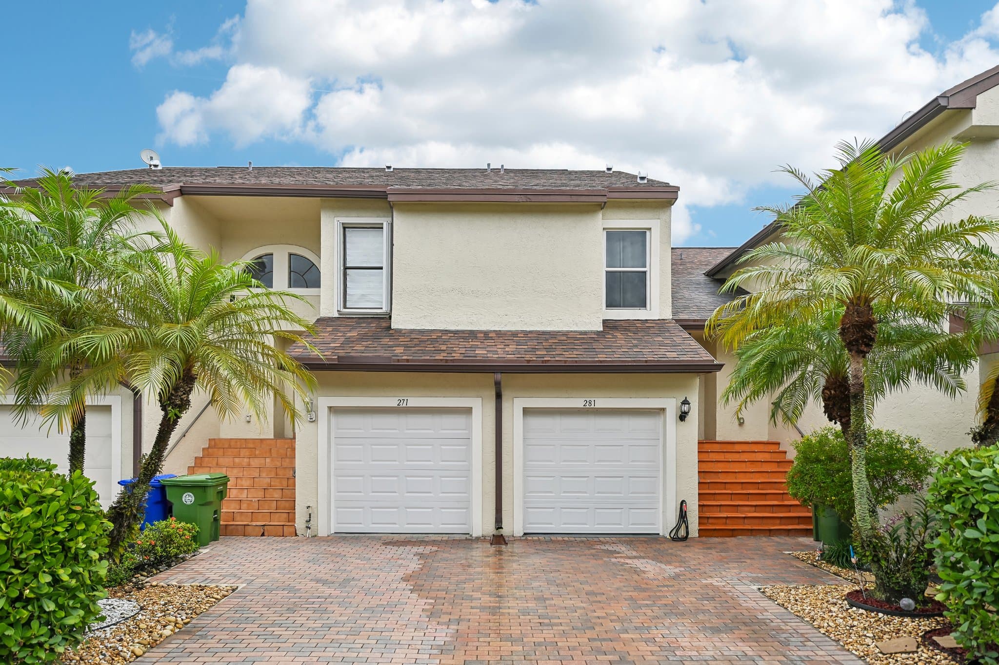 Charming Pembroke Pines Townhouse For Sale