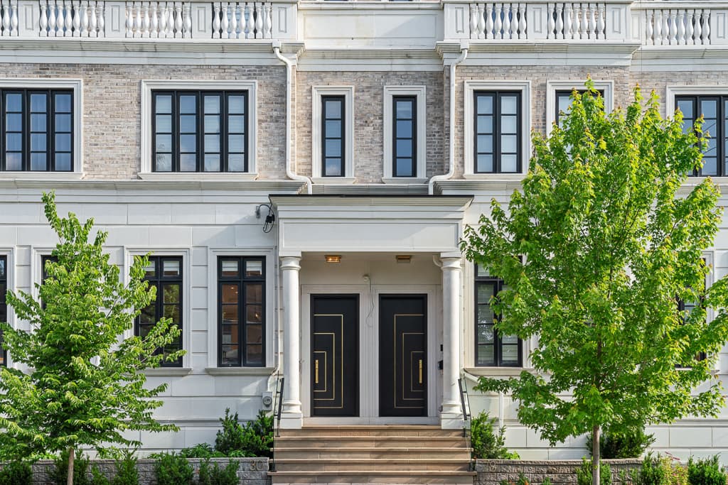 Luxury Toronto Townhouse Opportunity