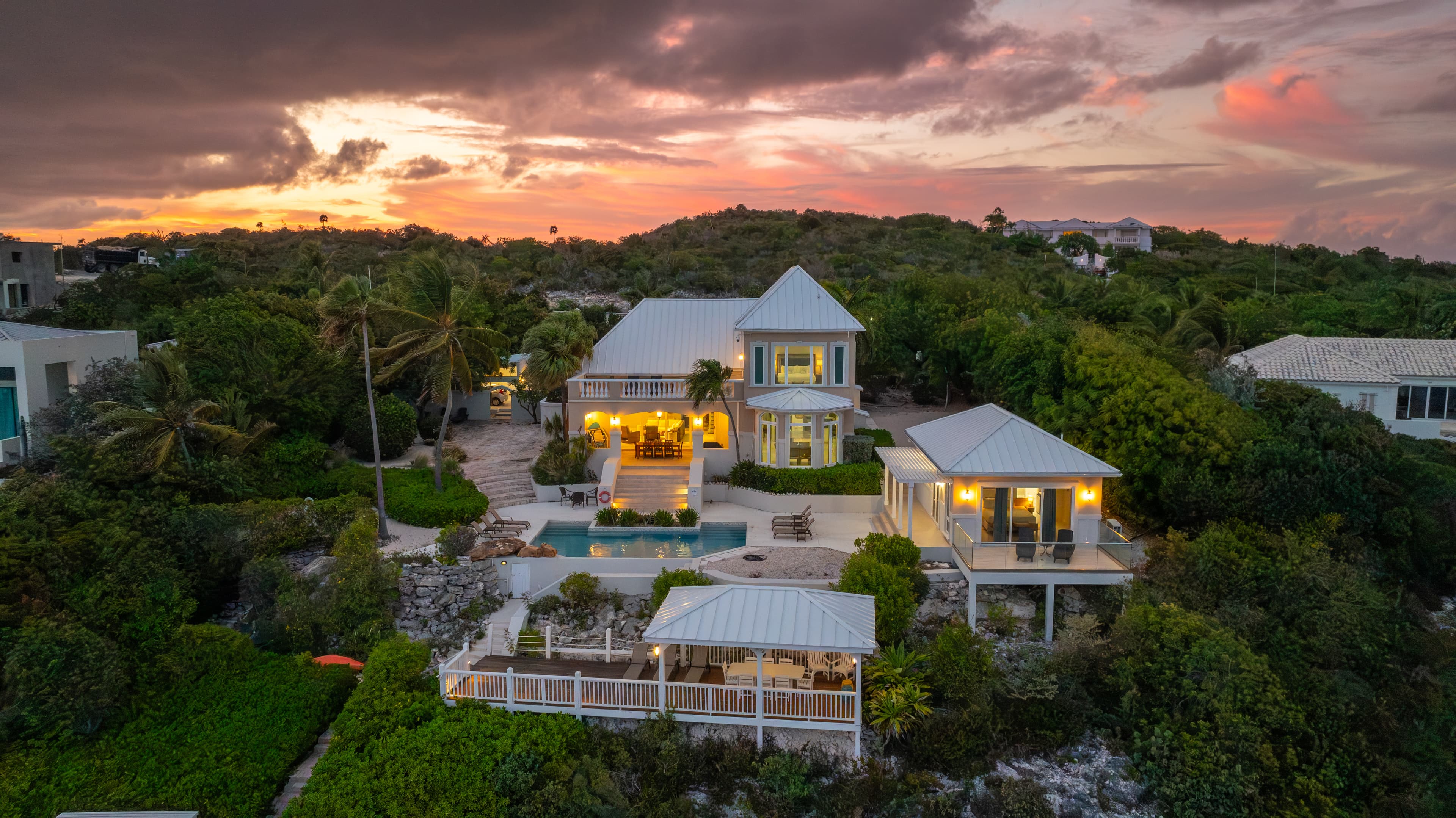 THREE CAYS VILLA