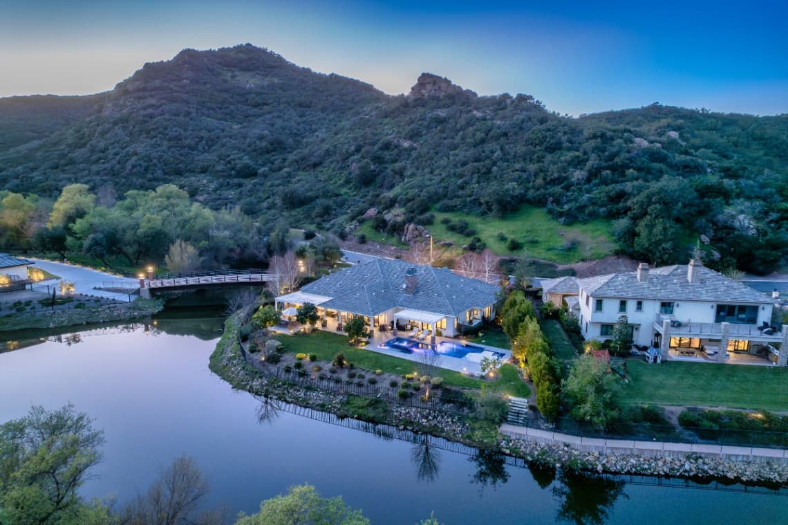 2639 Queens Garden Dr, Thousand Oaks, CA 91361