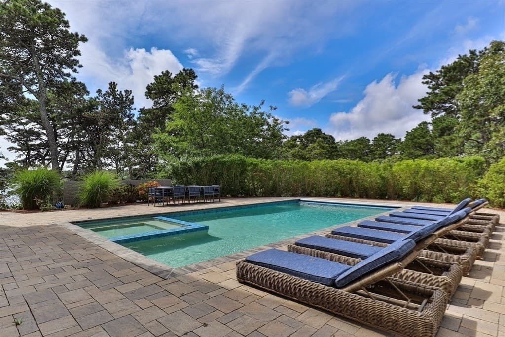 558 Fox Hill Rd, Chatham, MA 02633