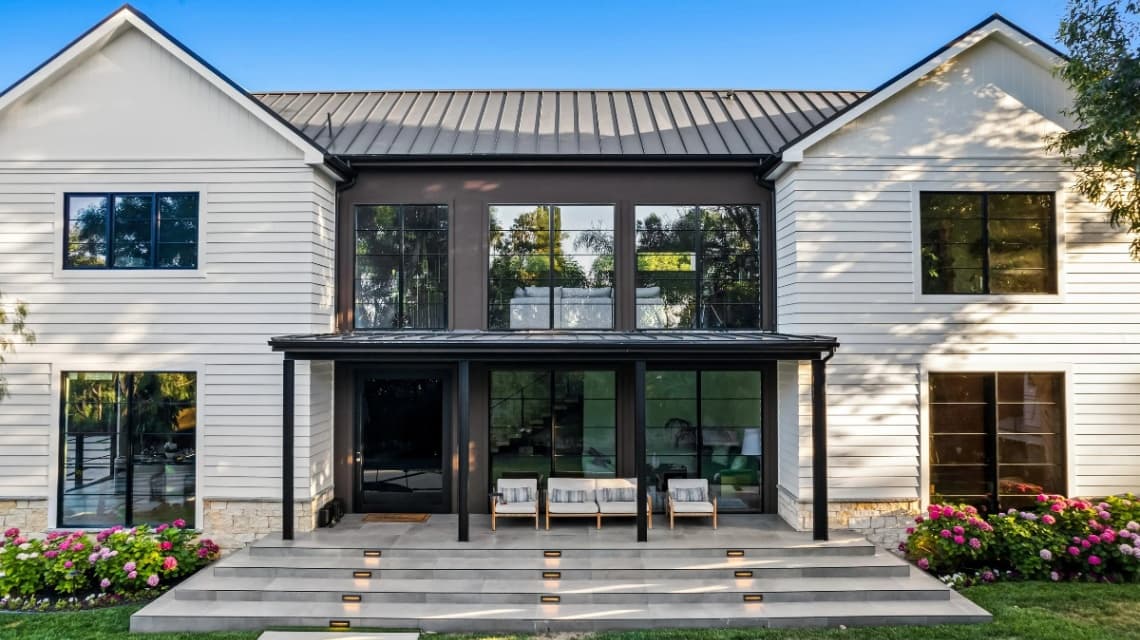 18762 Wells Dr, Tarzana, CA 91356