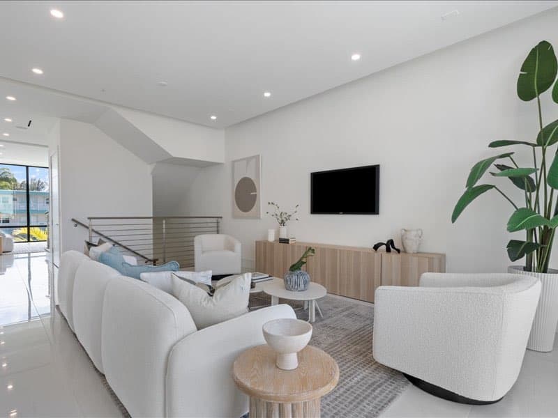 Luxury Waterfront Townhouse