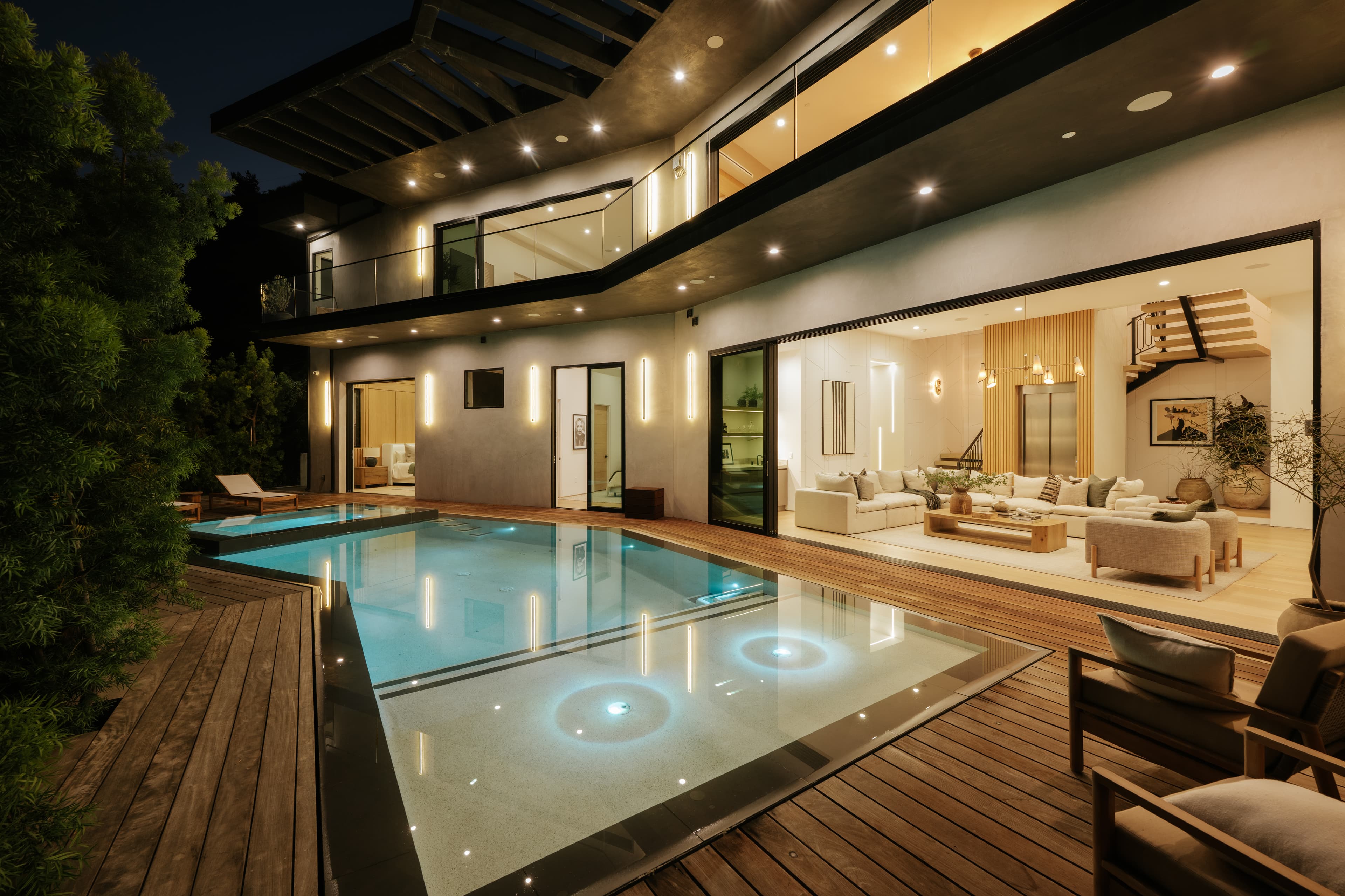 1751 Sunset Plaza Dr, Los Angeles, CA 90069