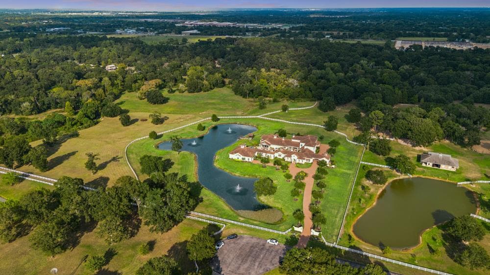 Prestigious Waterfront Estate in TX