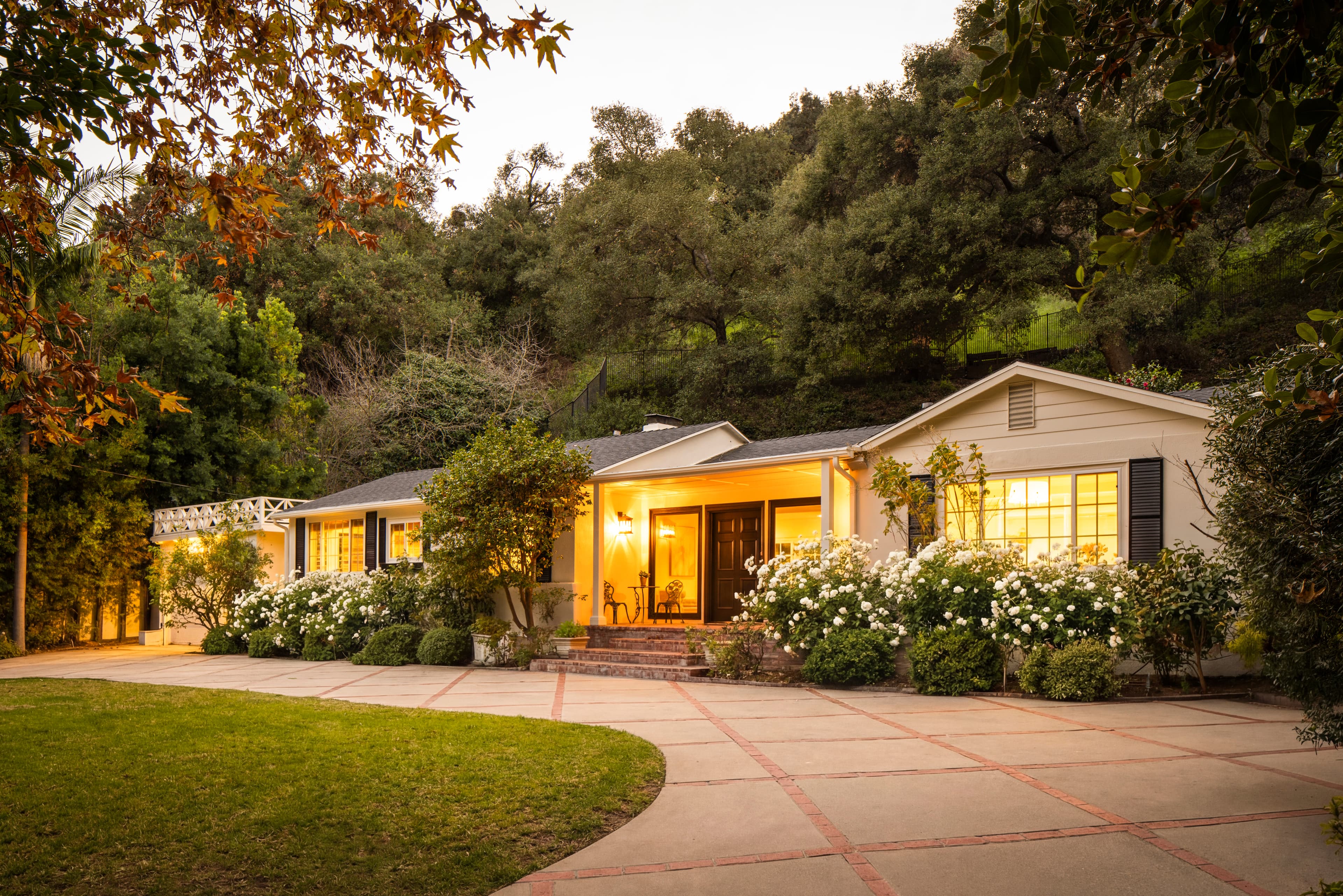 Charming Benedict Canyon Retreat