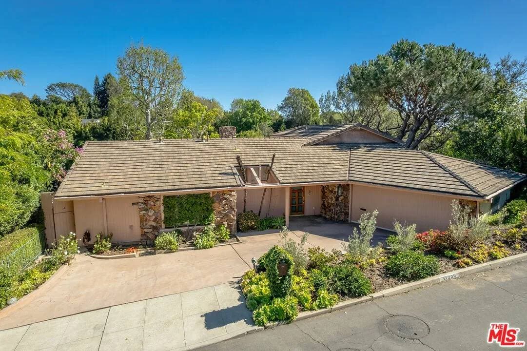 11356 Thurston Cir, Los Angeles, CA 90049