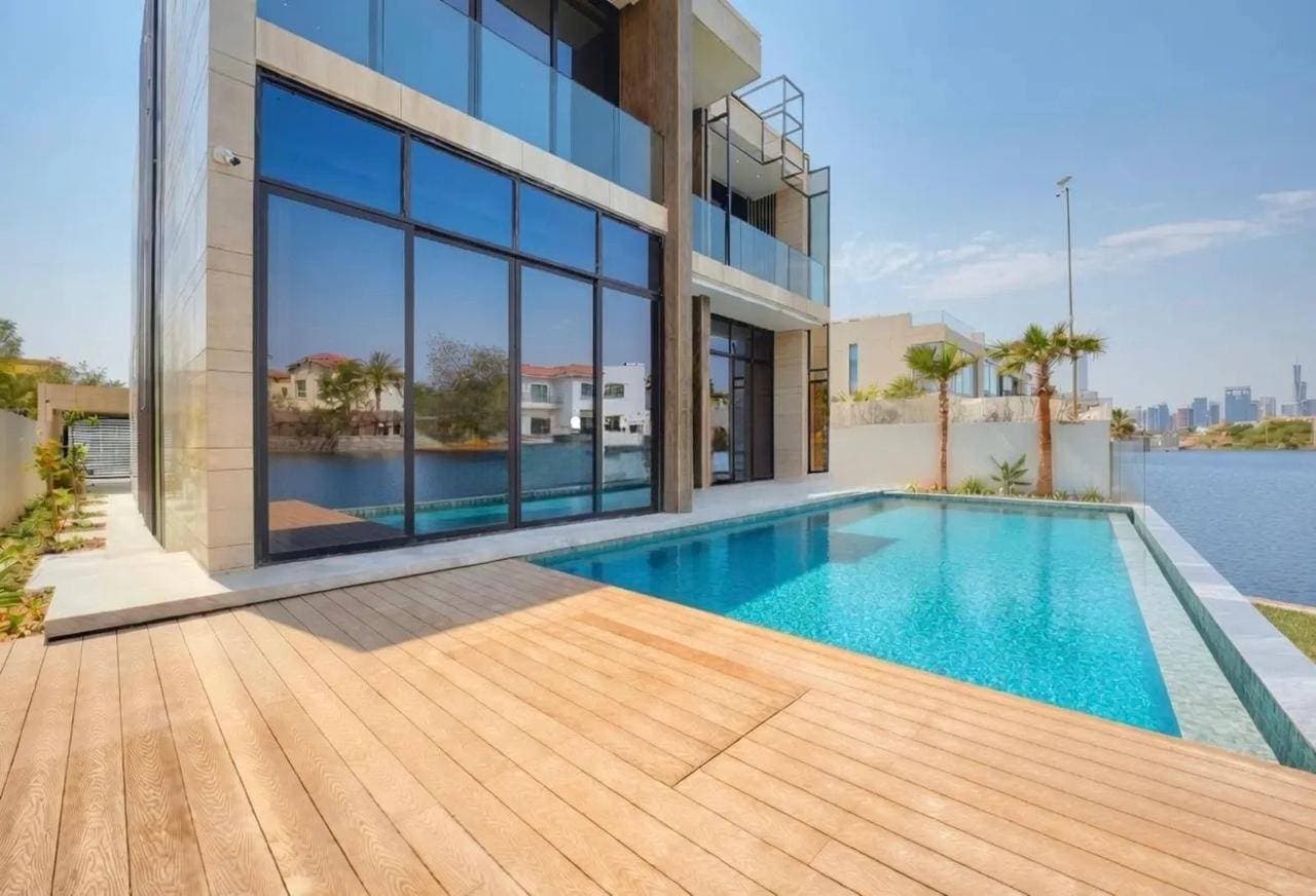 Luxury Custom Built Villa, Jumeirah Park