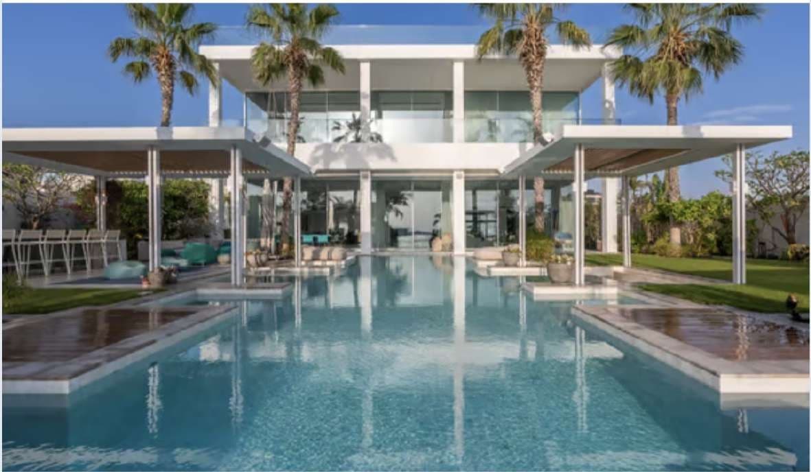 Jumeirah Bay Island Iconic Dubai Estate: Unobstructed Water and City Views