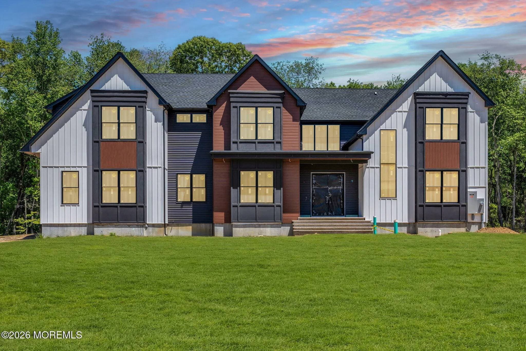 6 Lourdes Ct, Farmingdale, NJ 07727