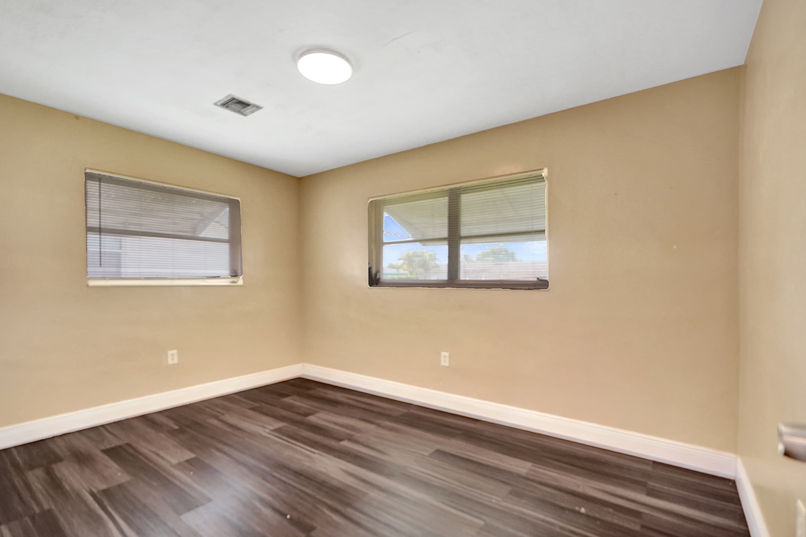 3 Bedroom Pool Home for Rent
