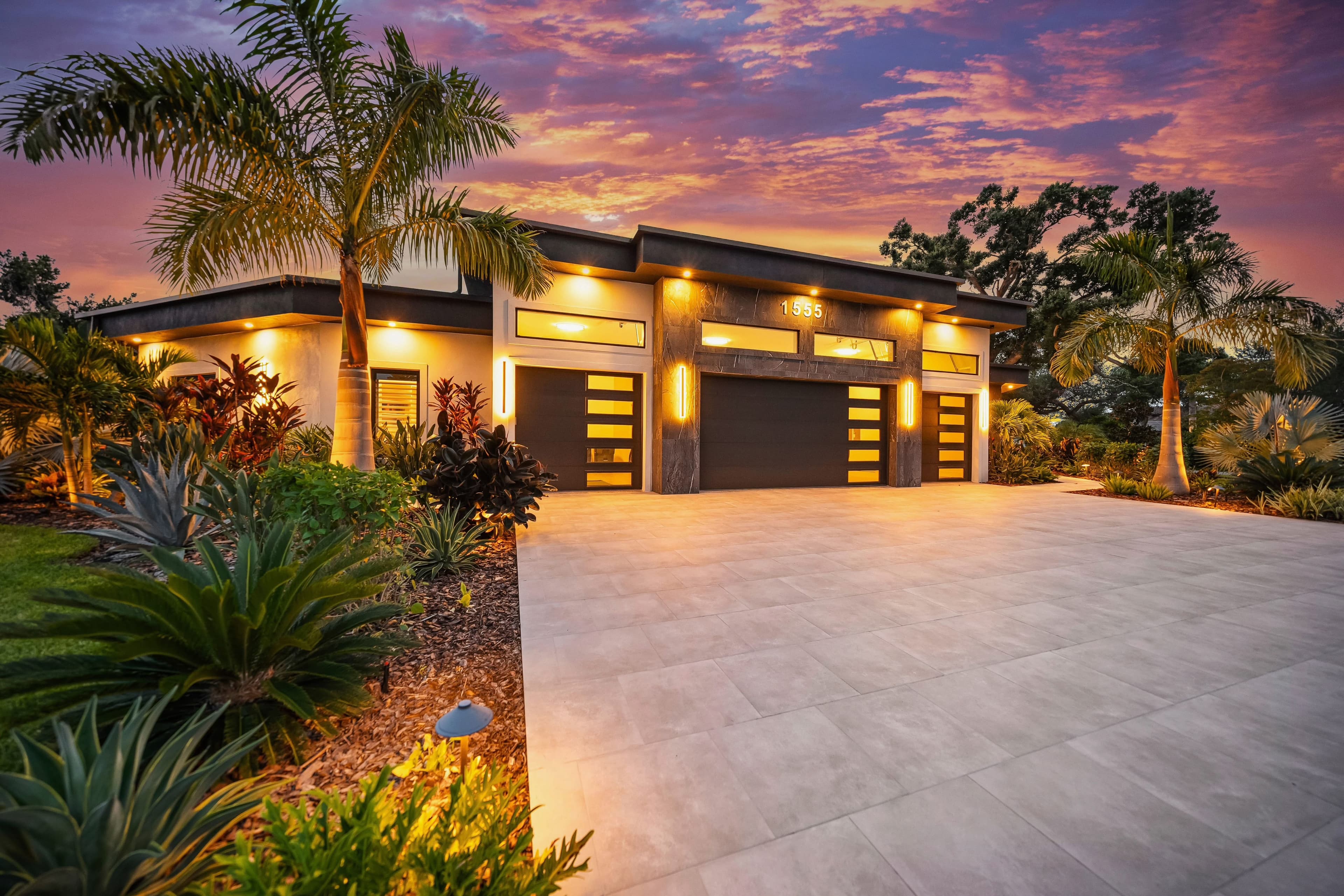 1555 Eastbrook Drive, Sarasota, FL