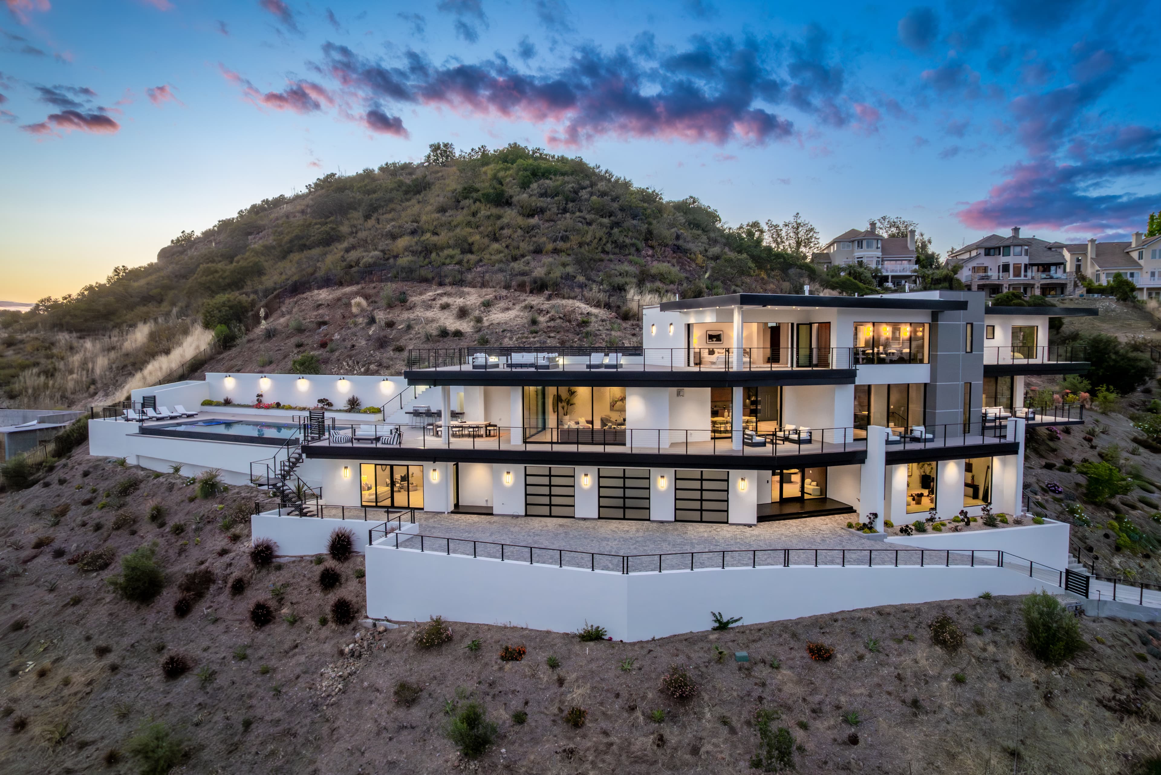 461 Lake Sherwood Dr, Westlake Village, CA 91361