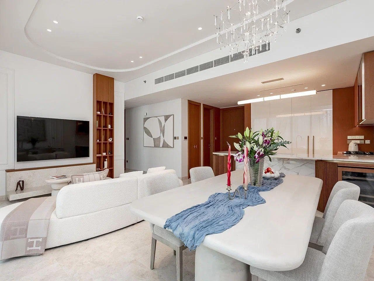 spacious 2 Bedrooms in Palm Jumeirah