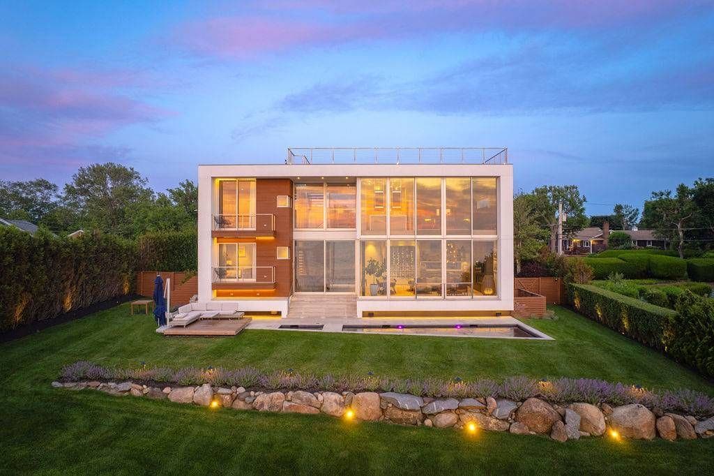 445 Glen Ct, Cutchogue, NY 11935
