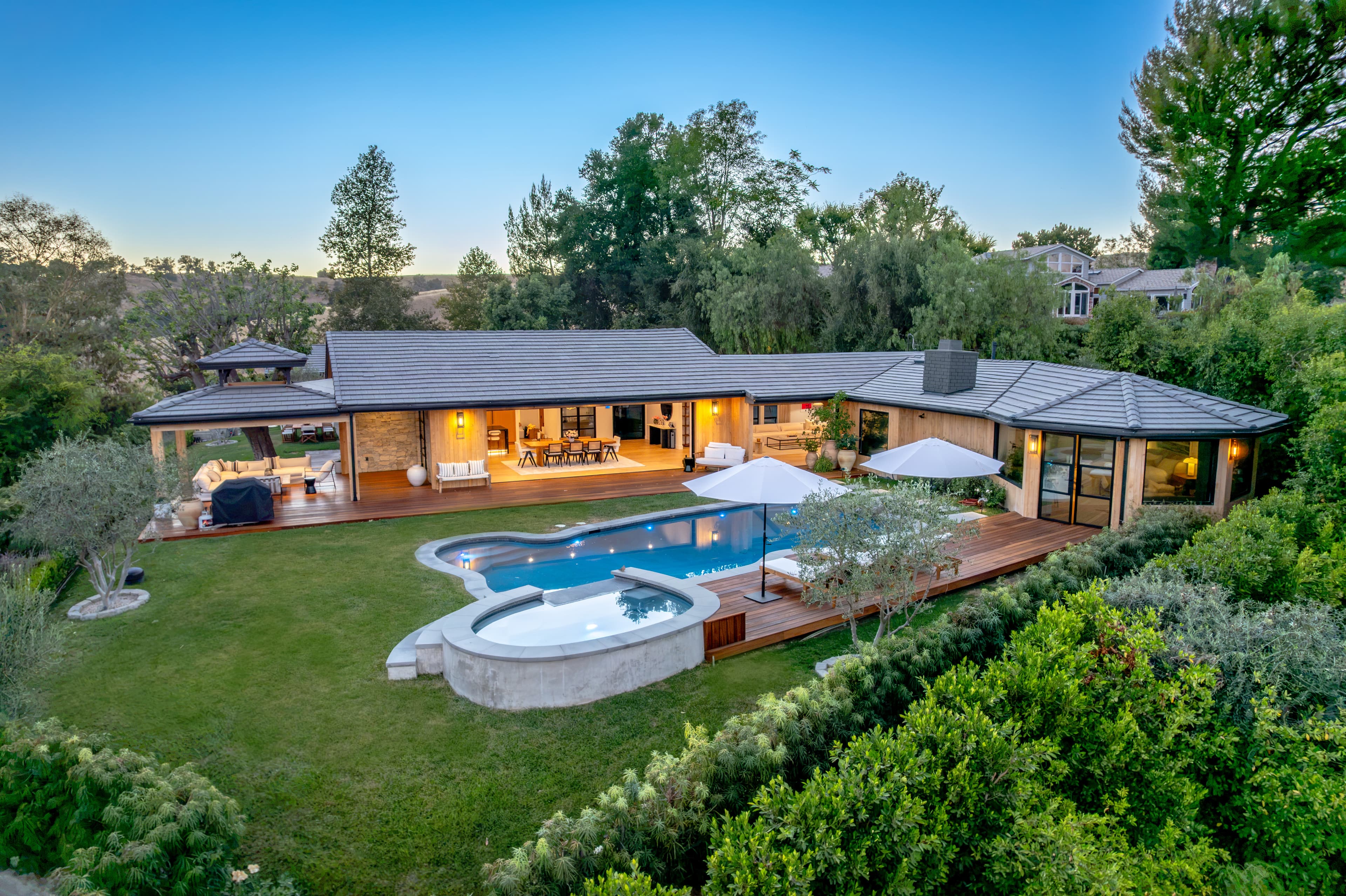 Hidden Hills Estate with Panoramic Sunset Views
