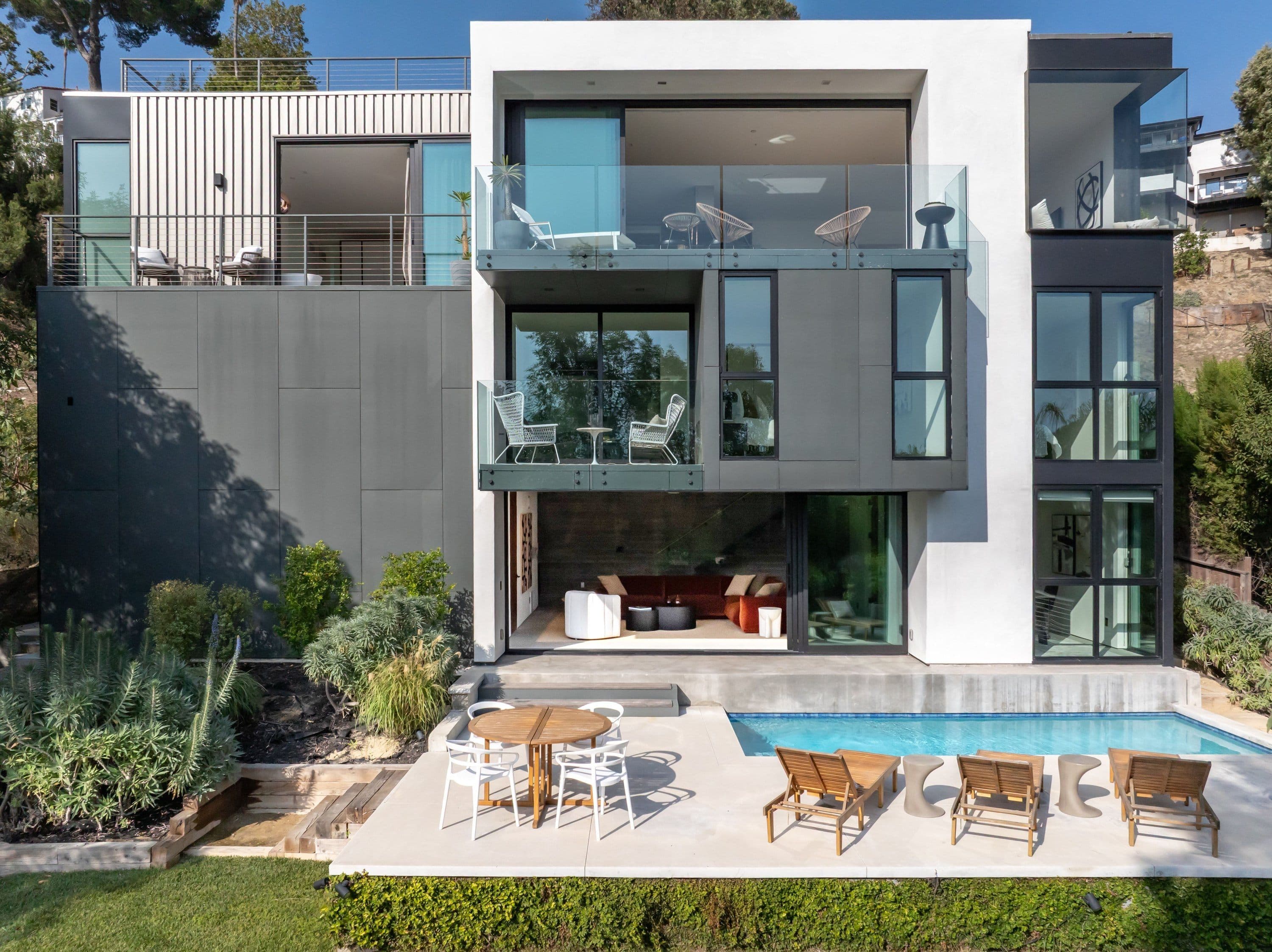2635 Hargrave Dr, Los Angeles, CA 90068