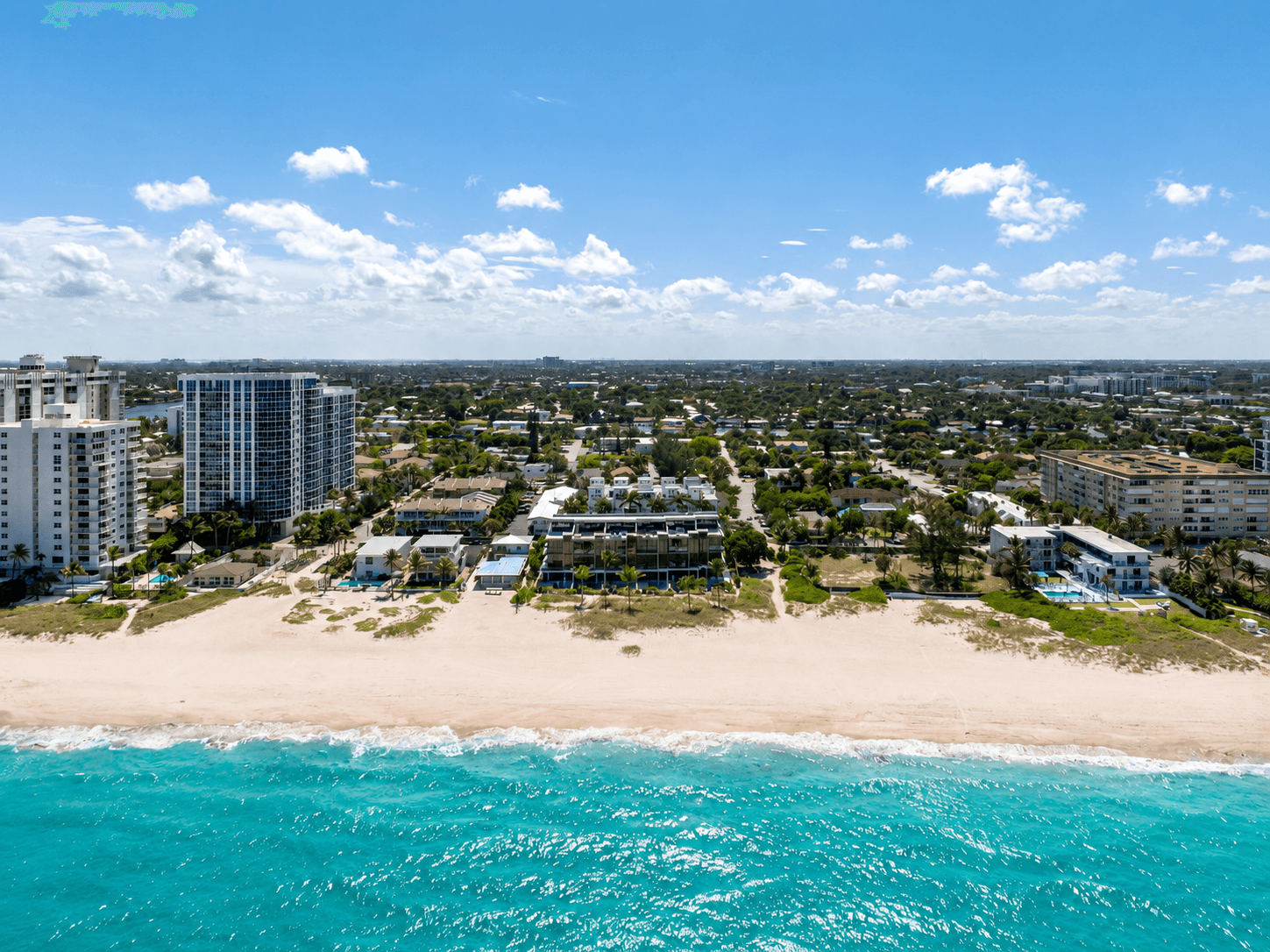 Pompano Beach Townhouse with Rooftop Terrace and Beach Access