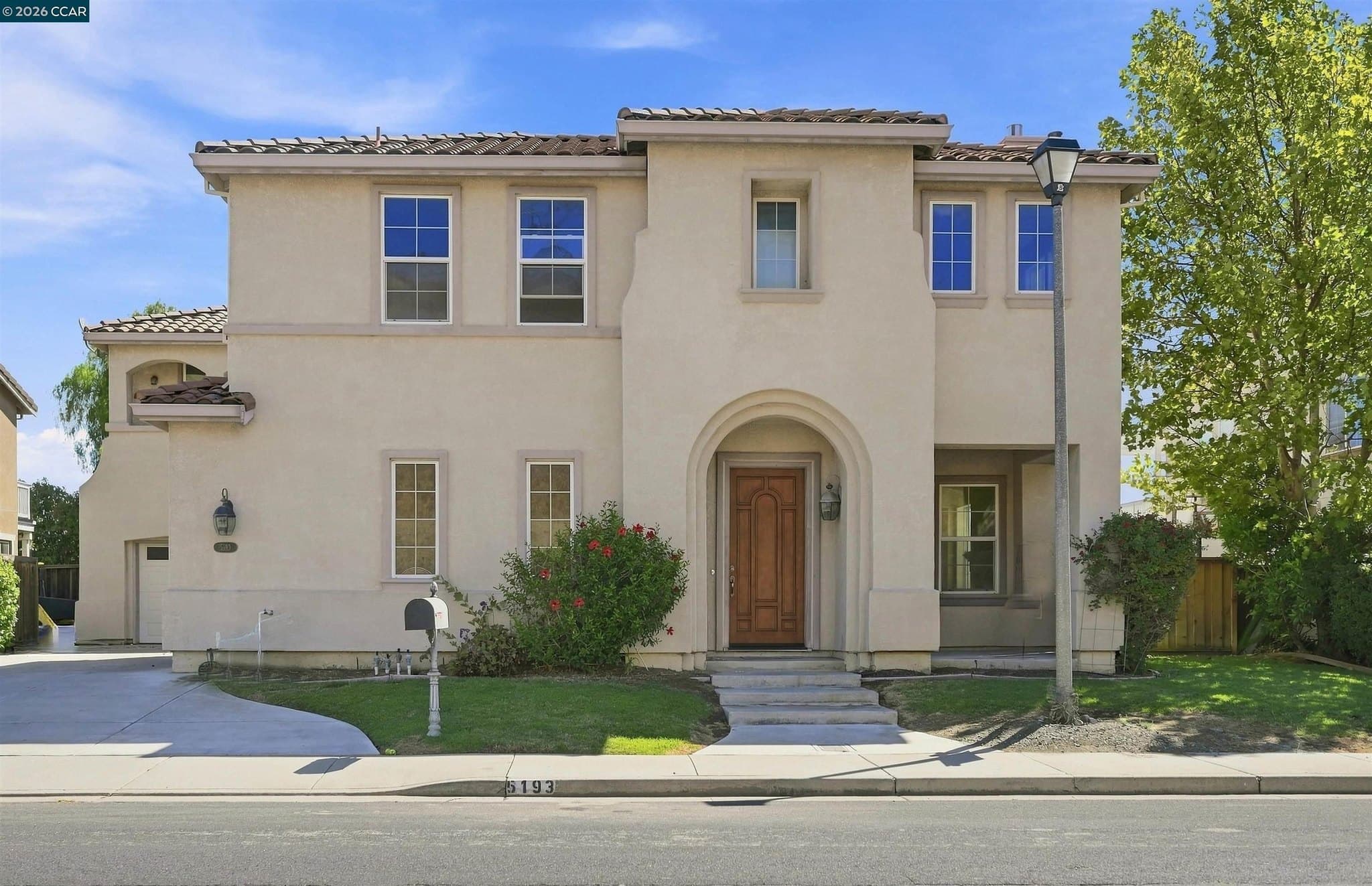 5193 Crystyl Ranch Dr, Concord, CA 94521